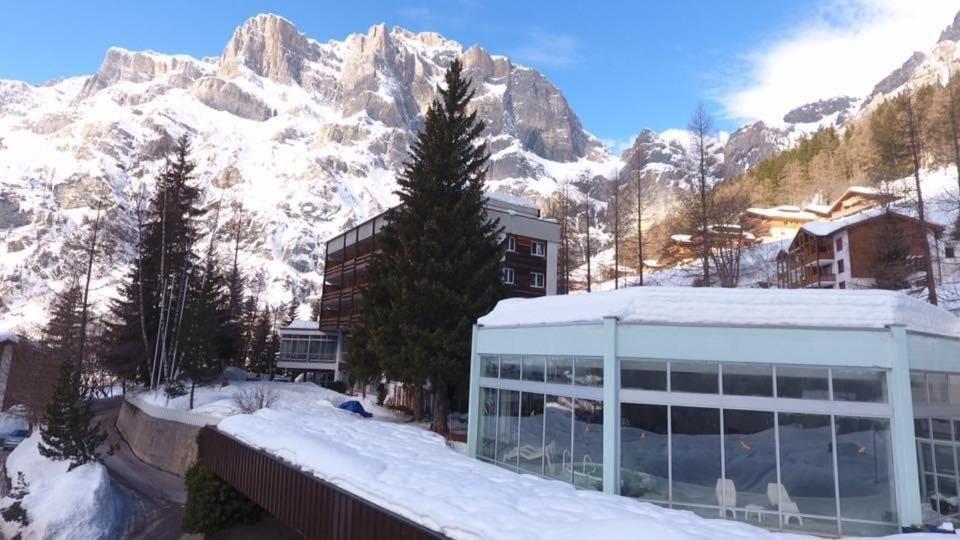 Hotel Regina Terme Leukerbad Exterior foto